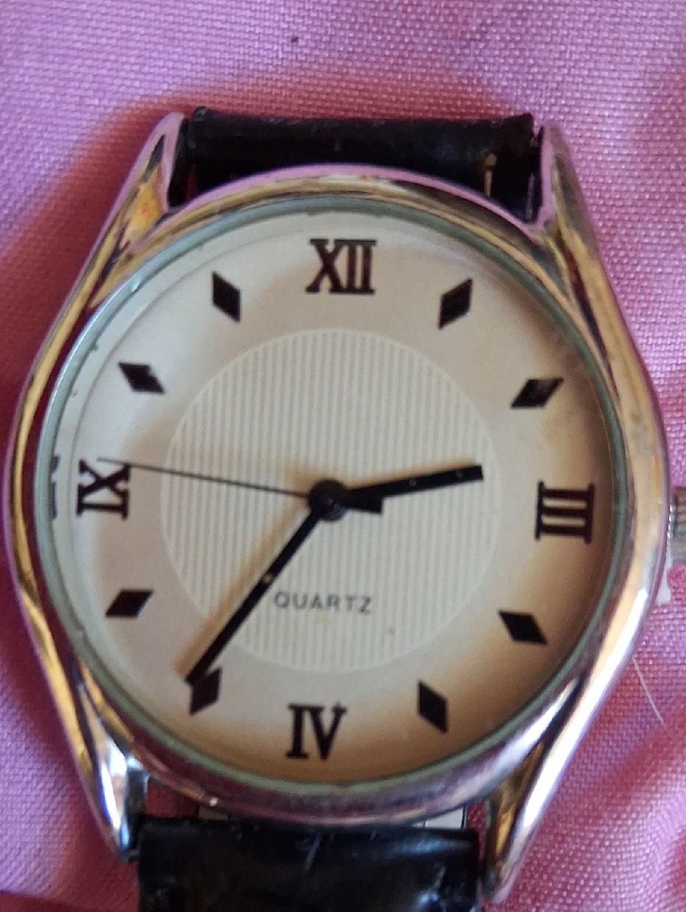 Quartz Watch - Picture 2 of 5